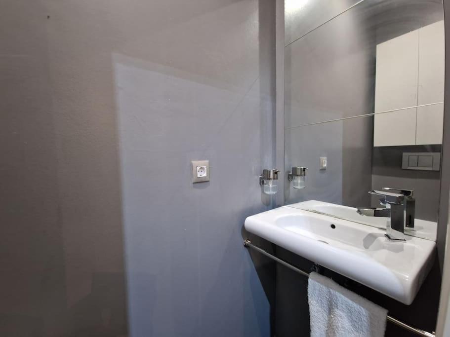 Exclusivo Apartamento De Diseno Centro Sevilla Matahacas Bajo Buitenkant foto